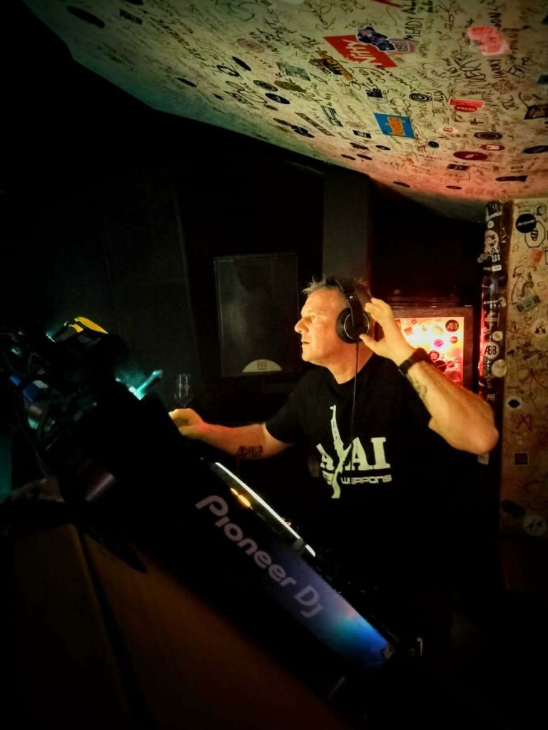 DJ Dave Voyage